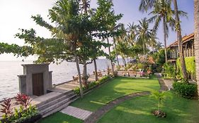 Nugraha Lovina Seaview Resort & Spa